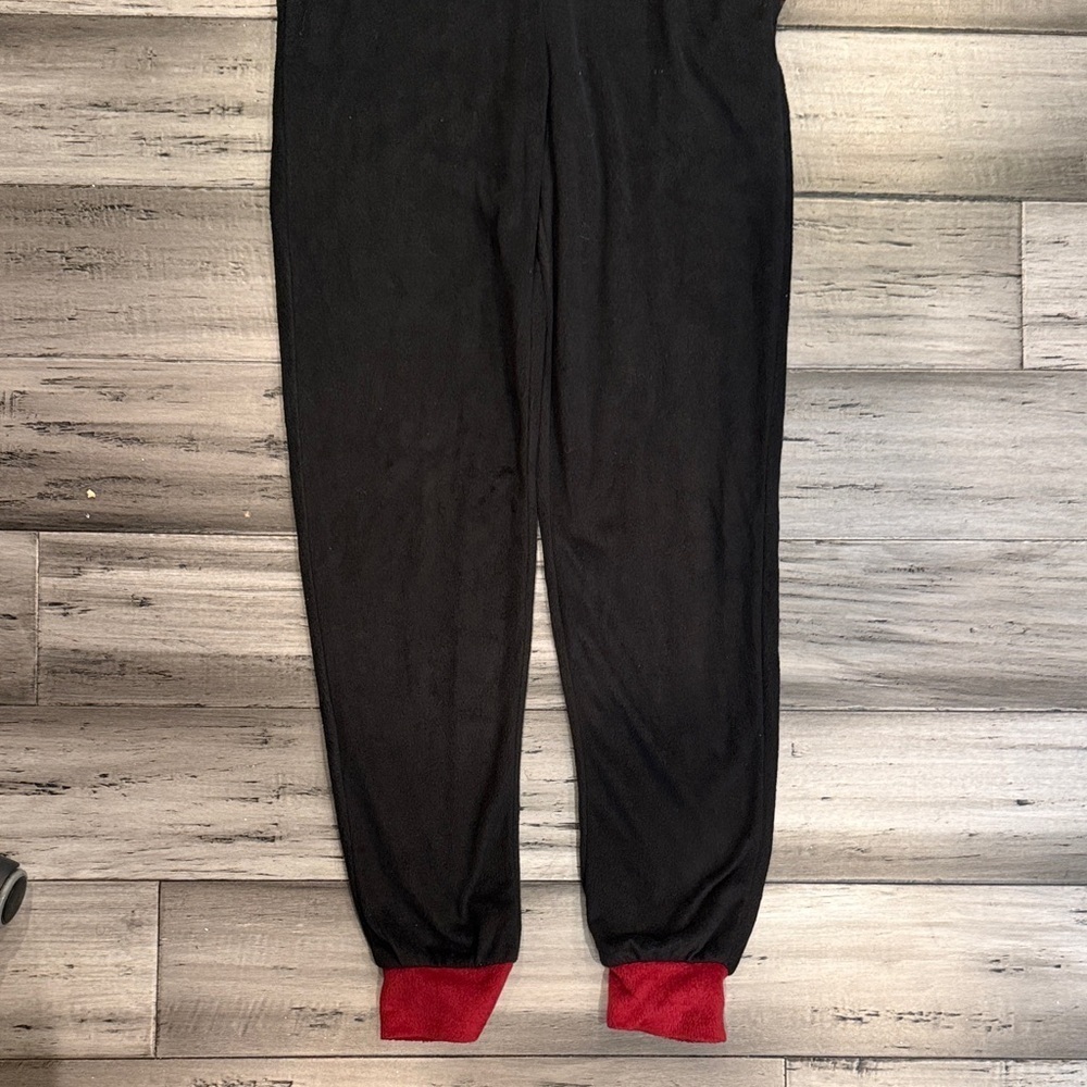 NWOT Harry Potter Black Hooded Onesie with Red Accents - Picture 9 of 15